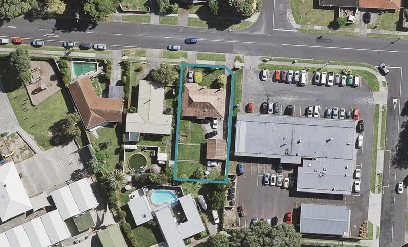 69 Grande Vue Road, Hillpark, Auckland - Carousel 1