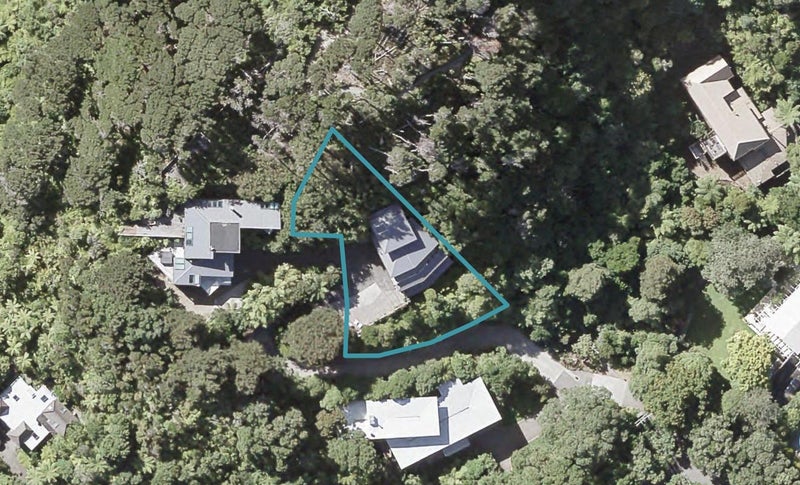 23 Dillon Street, Lowry Bay, Lower Hutt - Carousel 1