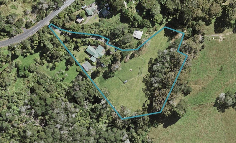 120 Simpson Road, Henderson Valley, Auckland - Carousel 1