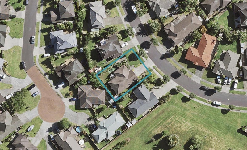60 Blackwood Drive, Wattle Downs, Auckland - Carousel 1