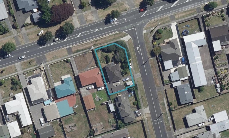 2 Poaka Avenue, Dinsdale, Hamilton - Carousel 1