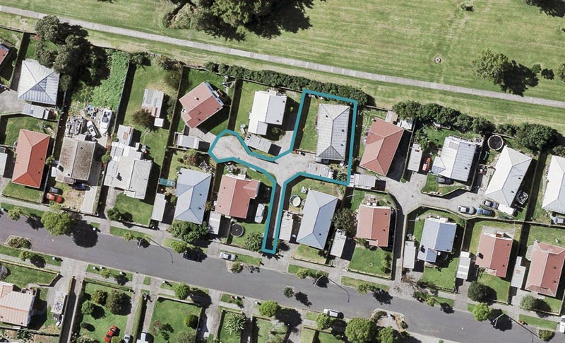 54D Maybury Street, Point England, Auckland - Carousel 1