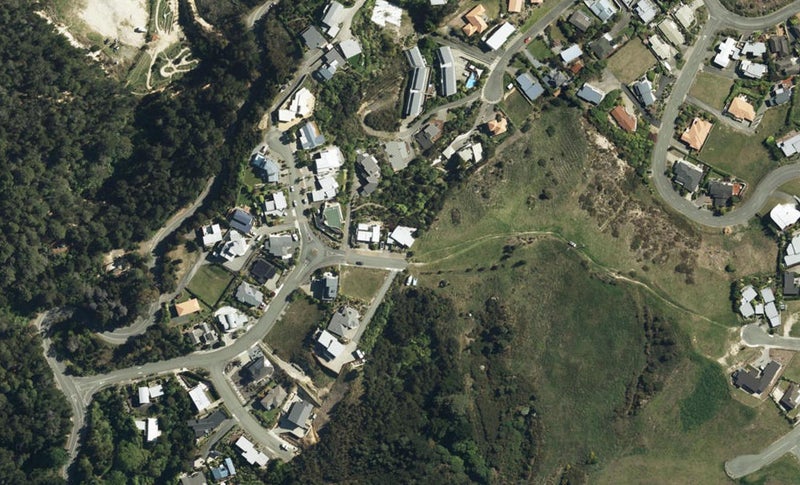 25 Cederman Drive, Kaiteriteri - Carousel 1