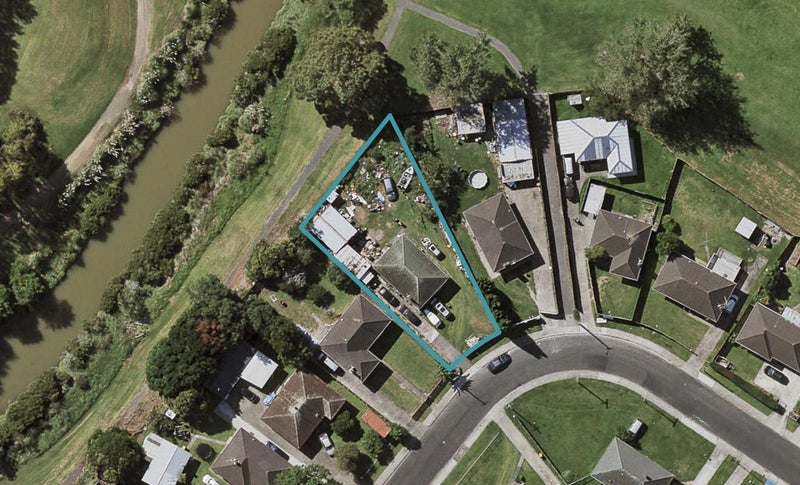 23 Velvet Crescent, Otara, Auckland - Carousel 1