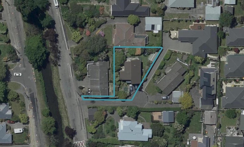 84C Palatine Terrace, Saint Martins, Christchurch - Carousel 1