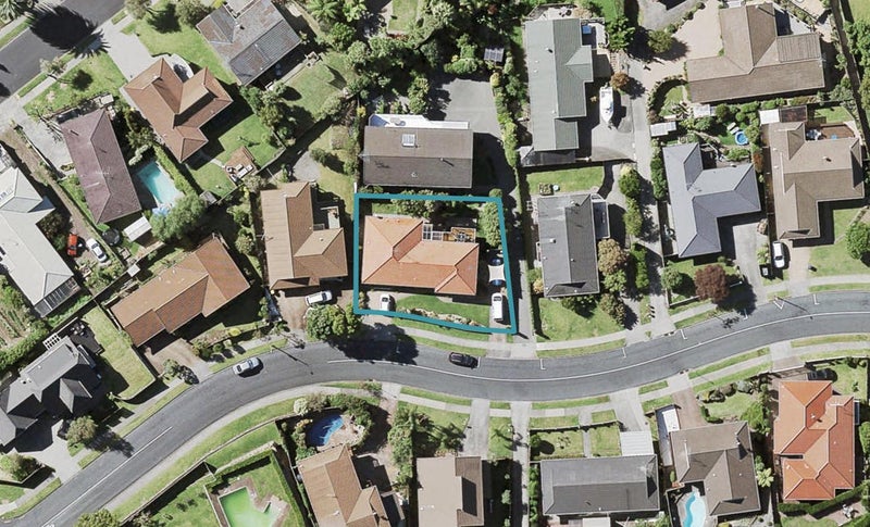 39 Sunnyview Avenue, Shelly Park, Auckland - Carousel 1