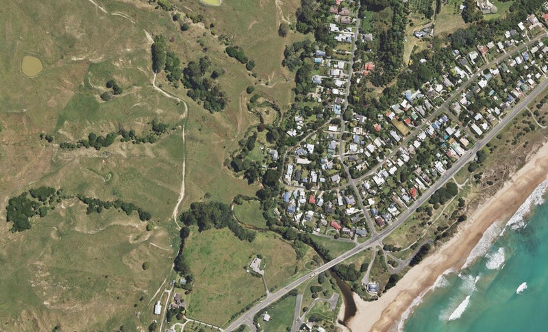 2 Williamson Street, Okitu, Gisborne - Carousel 1
