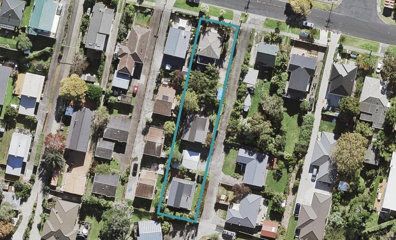 1/75 Beach Haven Road, Beach Haven, Auckland - Carousel 1