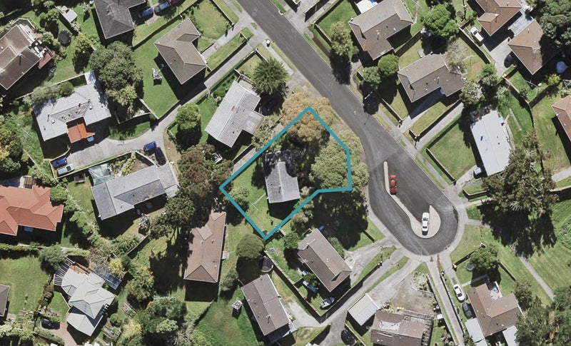 17 Backhurst Grove, Massey, Auckland - Carousel 1