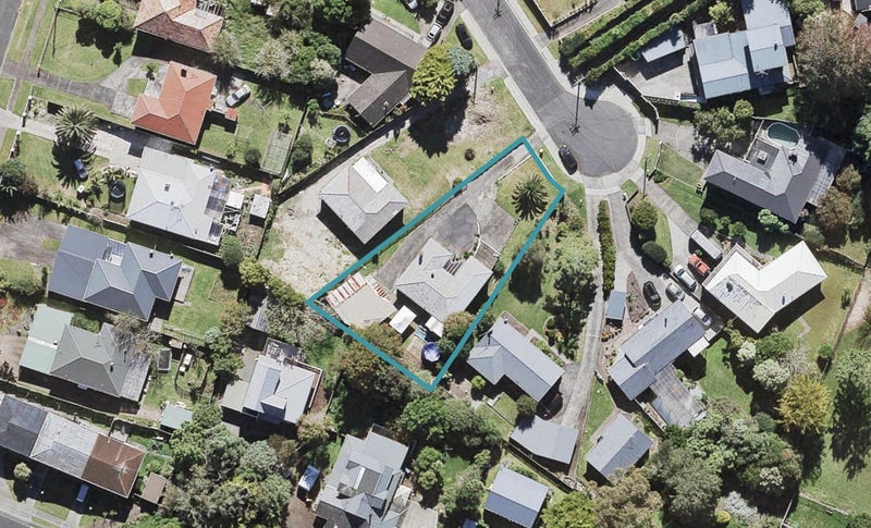7 Rerewai Place, Kelston, Auckland - Carousel 1