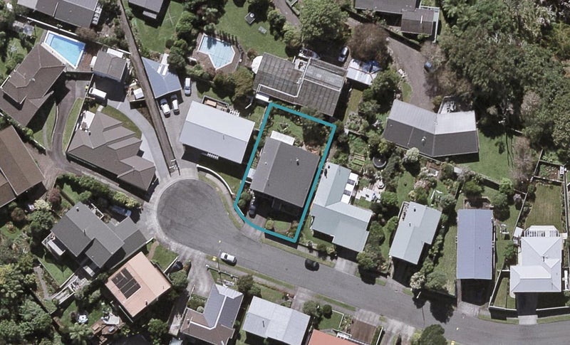 18 Longview Drive, Merrilands, New Plymouth - Carousel 1