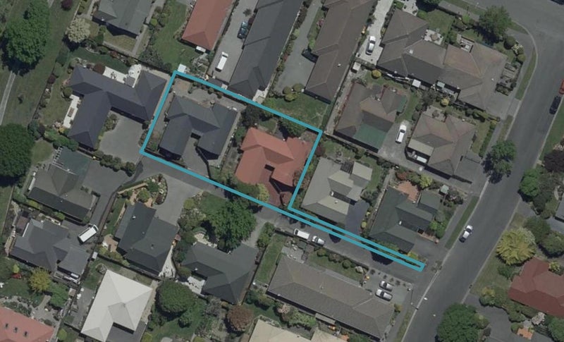 2/8 Cricklewood Place, Avonhead, Christchurch - Carousel 1