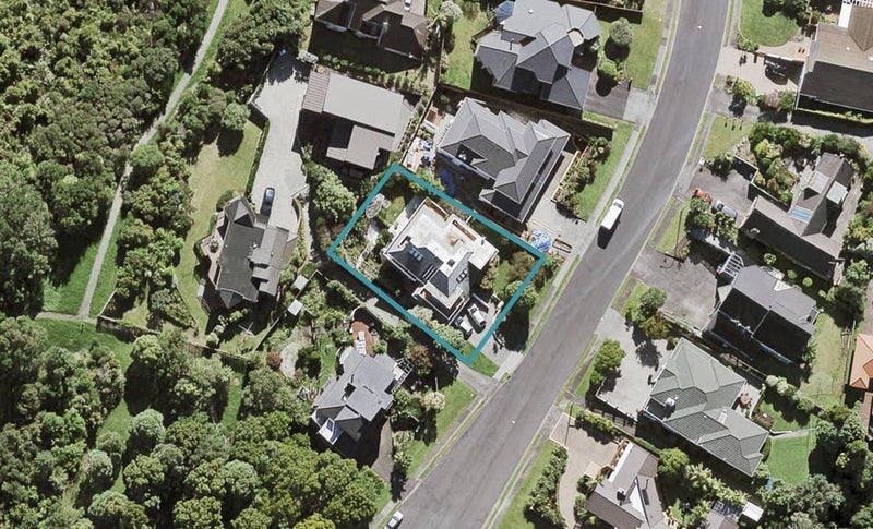 23 Sylvania Crescent, Lynfield, Auckland - Carousel 1
