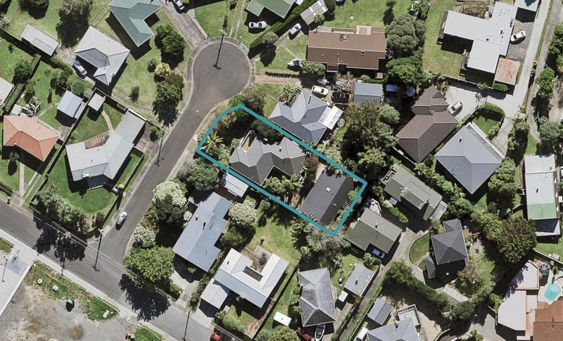 2A Pickett Avenue, Sandringham, Auckland - Carousel 1