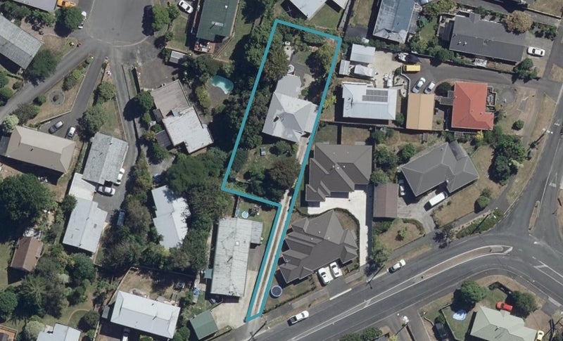 85 Dinsdale Road, Dinsdale, Hamilton - Carousel 1