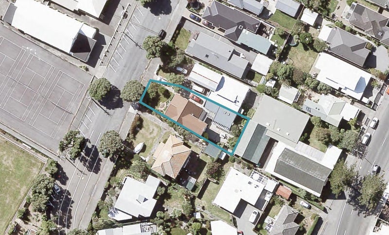 81 Oroua Street, Eastbourne, Lower Hutt - Carousel 1