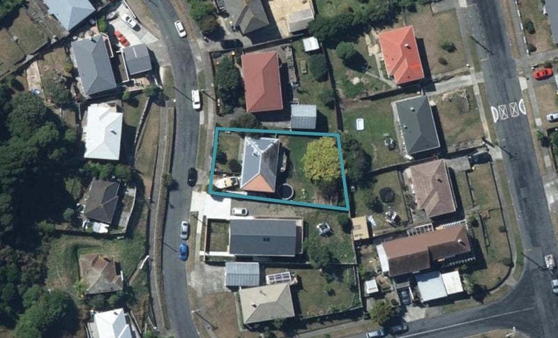 8 Waiho Terrace, Elsdon, Porirua - Carousel 1