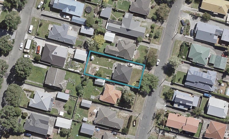 14 Charleston Avenue, Boulcott, Lower Hutt - Carousel 1
