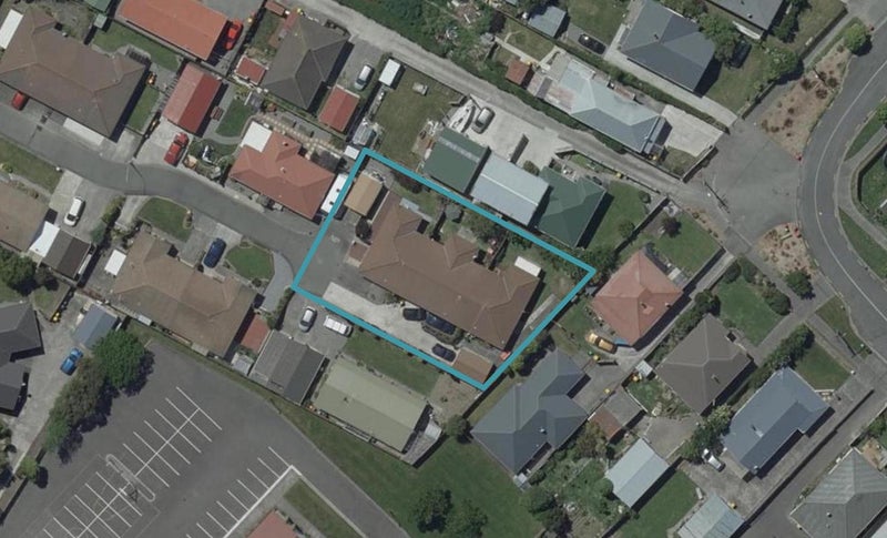 7 Flaxwood Lane, Waltham, Christchurch - Carousel 1