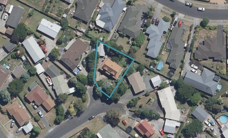 11 Dale Place, St Andrews, Hamilton - Carousel 1