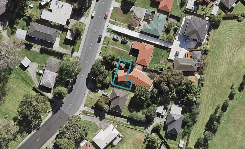 29B Diana Drive, Glenfield, Auckland - Carousel 1
