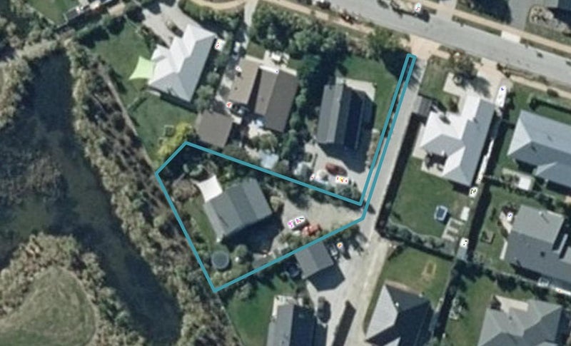11 Hunt Place, Albert Town, Wanaka - Carousel 1
