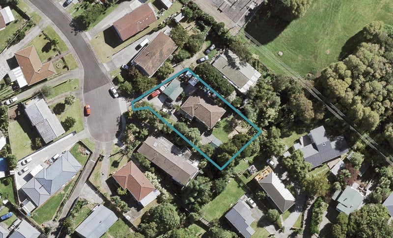 12 Spode Place, Henderson, Auckland - Carousel 1