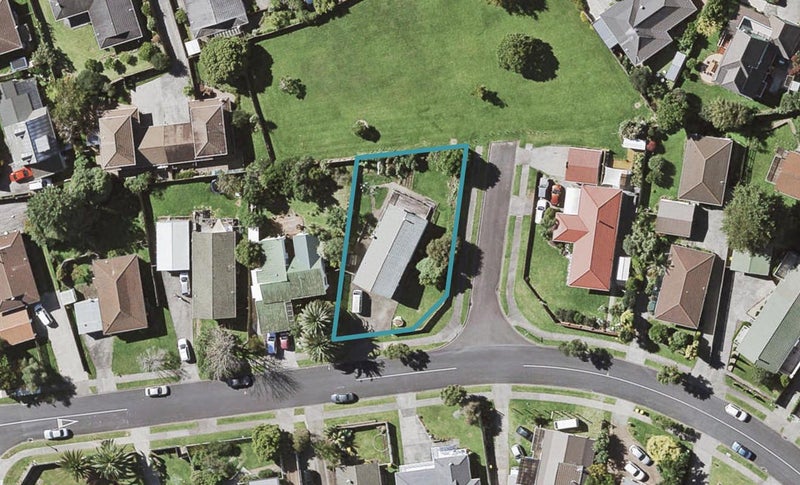 71 Lewisham Street, Highland Park, Auckland - Carousel 1