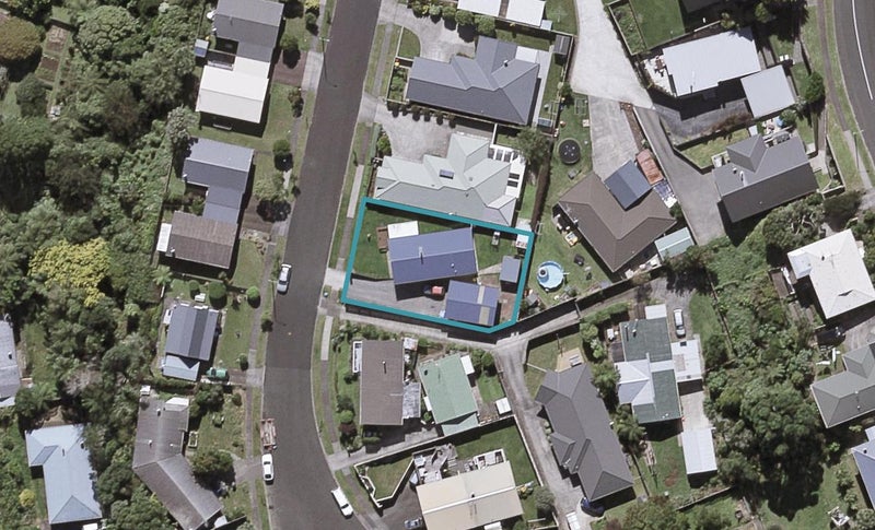 15 Marchant Place, Westown, New Plymouth - Carousel 1