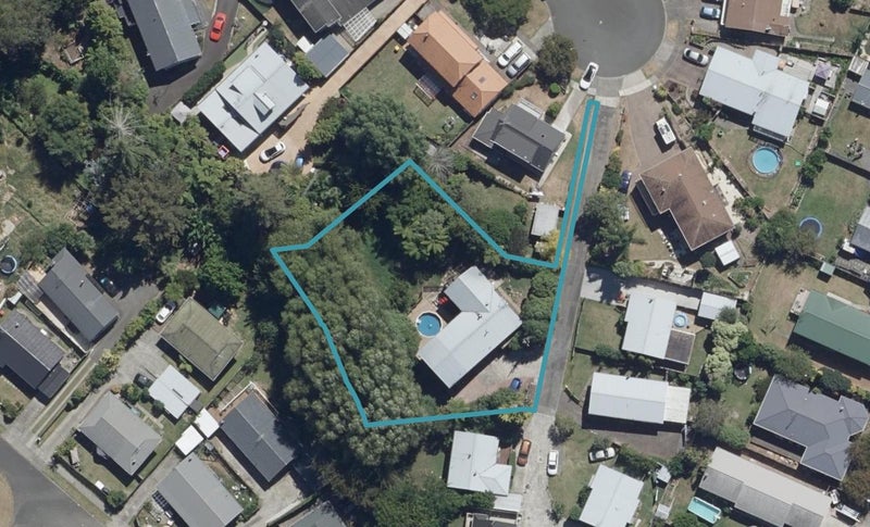 20 Homestead Place, Glenview, Hamilton - Carousel 1