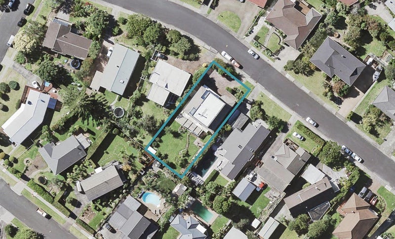 22 Paisley Street, Mellons Bay, Auckland - Carousel 1