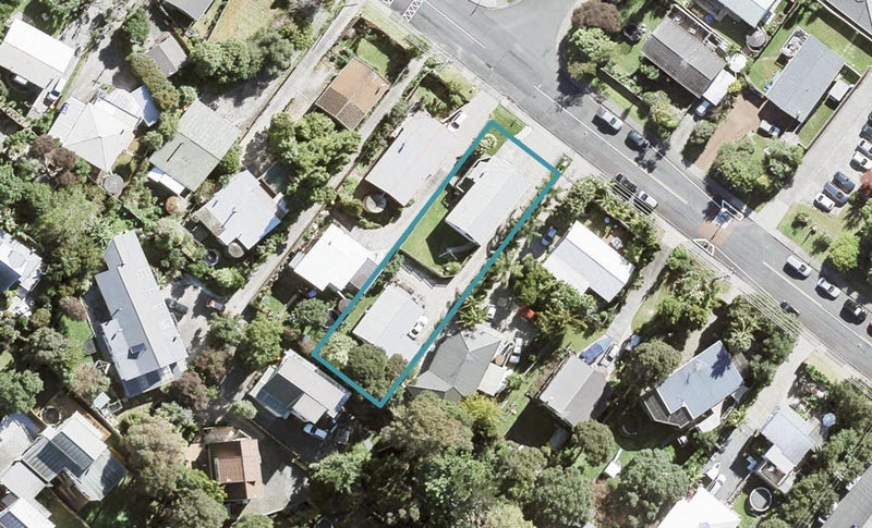 21 Waiora Road, Stanmore Bay, Whangaparaoa - Carousel 1
