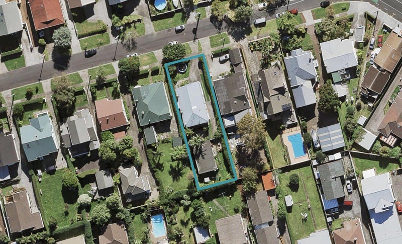 10 Highland Road, Mount Albert, Auckland - Carousel 1