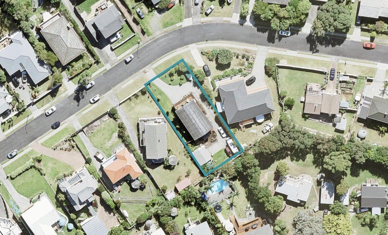 65 Pacific Parade, Army Bay, Whangaparaoa - Carousel 1