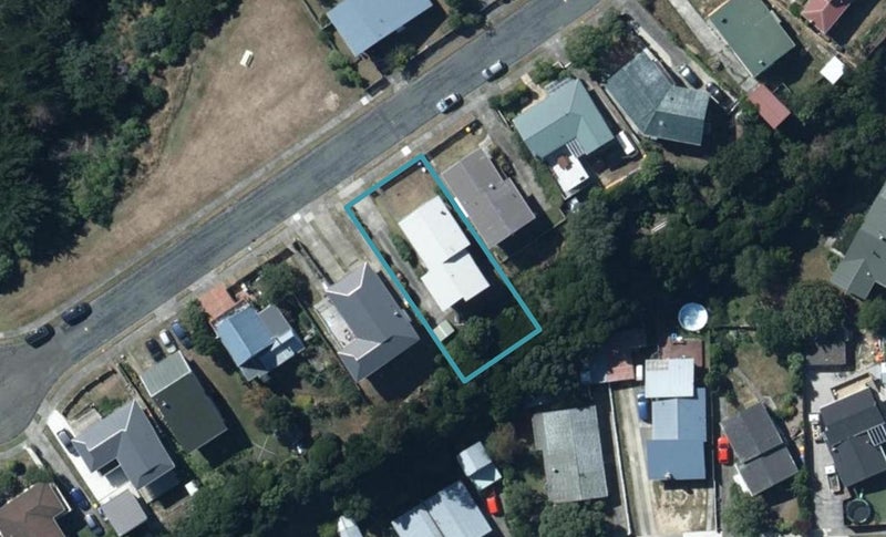 15 Humphreys Grove, Titahi Bay, Porirua - Carousel 1