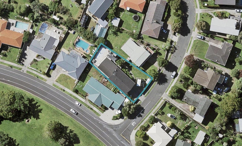 4 The Crest, Sunnyhills, Auckland - Carousel 1