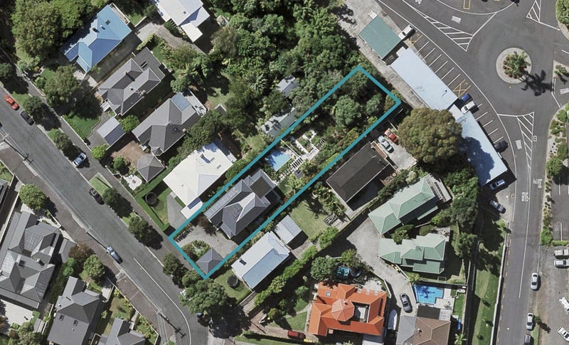 4 Waterview Road, Stanley Point, Auckland - Carousel 1