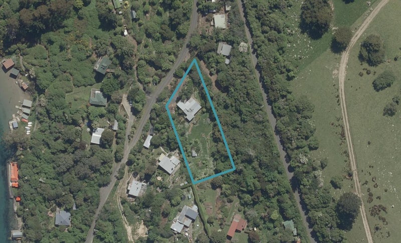 5 Crescent Street, Purakaunui, Port Chalmers - Carousel 1