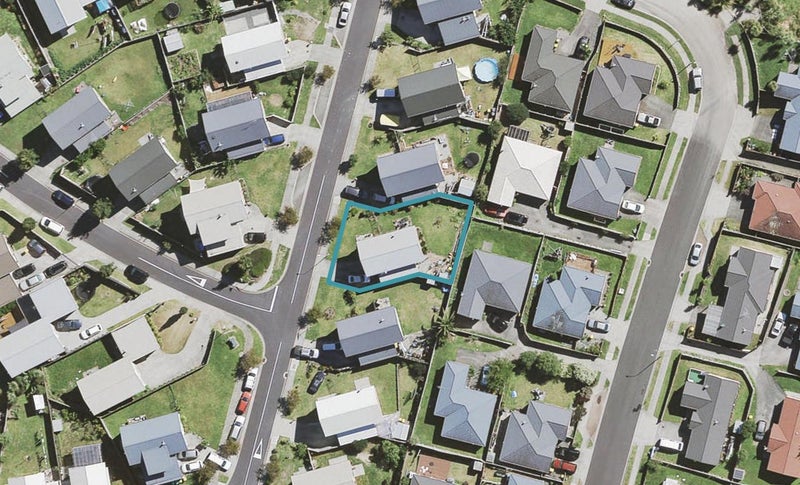 8 Foundation Place, Glen Eden, Auckland - Carousel 1