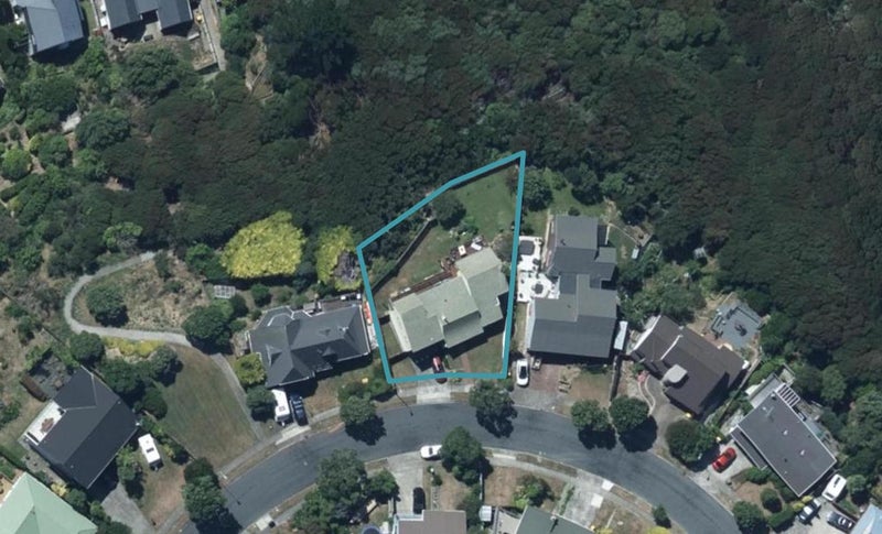 17 Mercury Way, Whitby, Porirua - Carousel 1