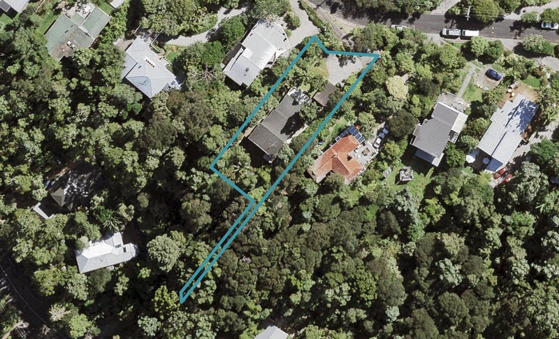11 Opou Road, Titirangi, Auckland - Carousel 1