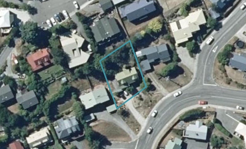 33 Watts Road, Fernhill, Queenstown - Carousel 1
