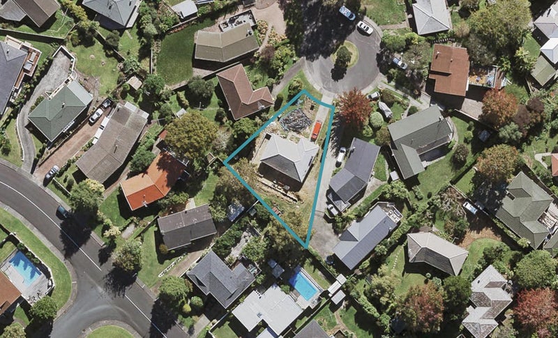 18 Linley Place, Hillcrest, Auckland - Carousel 1