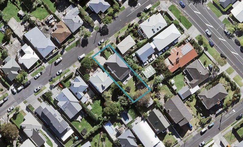 2 Richard Street, Westmere, Auckland - Carousel 1