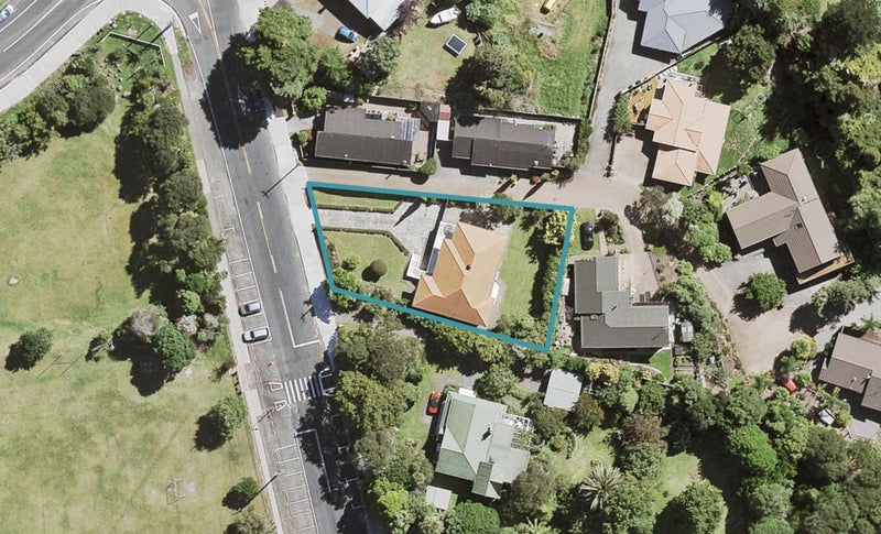 6 Shaw Road, Oratia, Auckland - Carousel 1