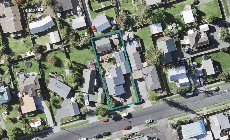 60 Third View Avenue, Beachlands, Auckland - Carousel 1
