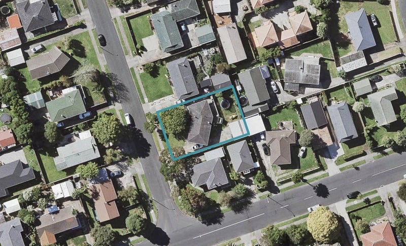 30 Blanche Way, Half Moon Bay, Auckland - Carousel 1