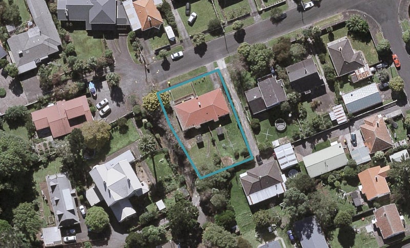 21 Maranui Street, Welbourn, New Plymouth - Carousel 1
