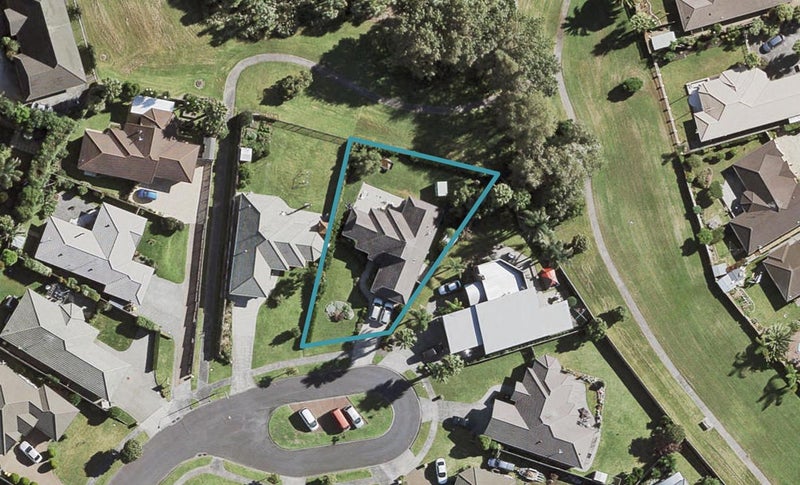 39 Lothian Brae, Wattle Downs, Auckland - Carousel 1
