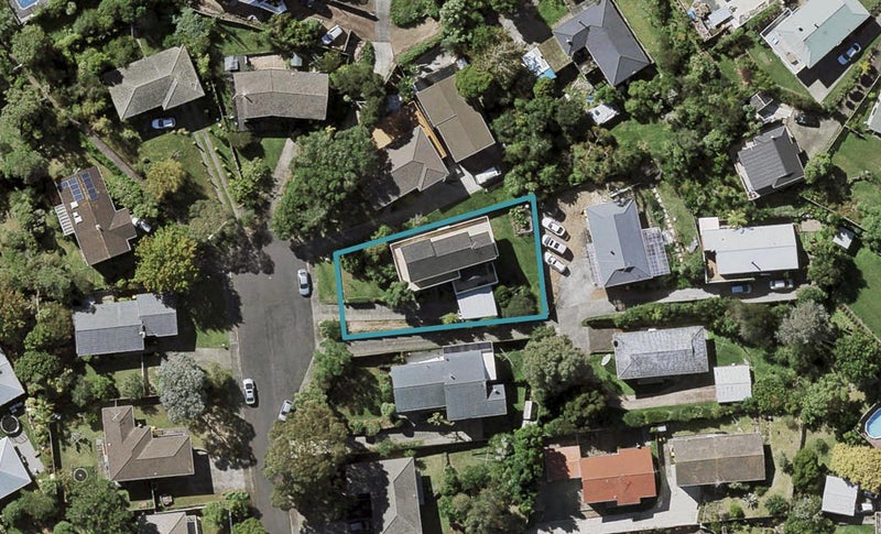 31 Kerria Place, Sunnynook, Auckland - Carousel 1